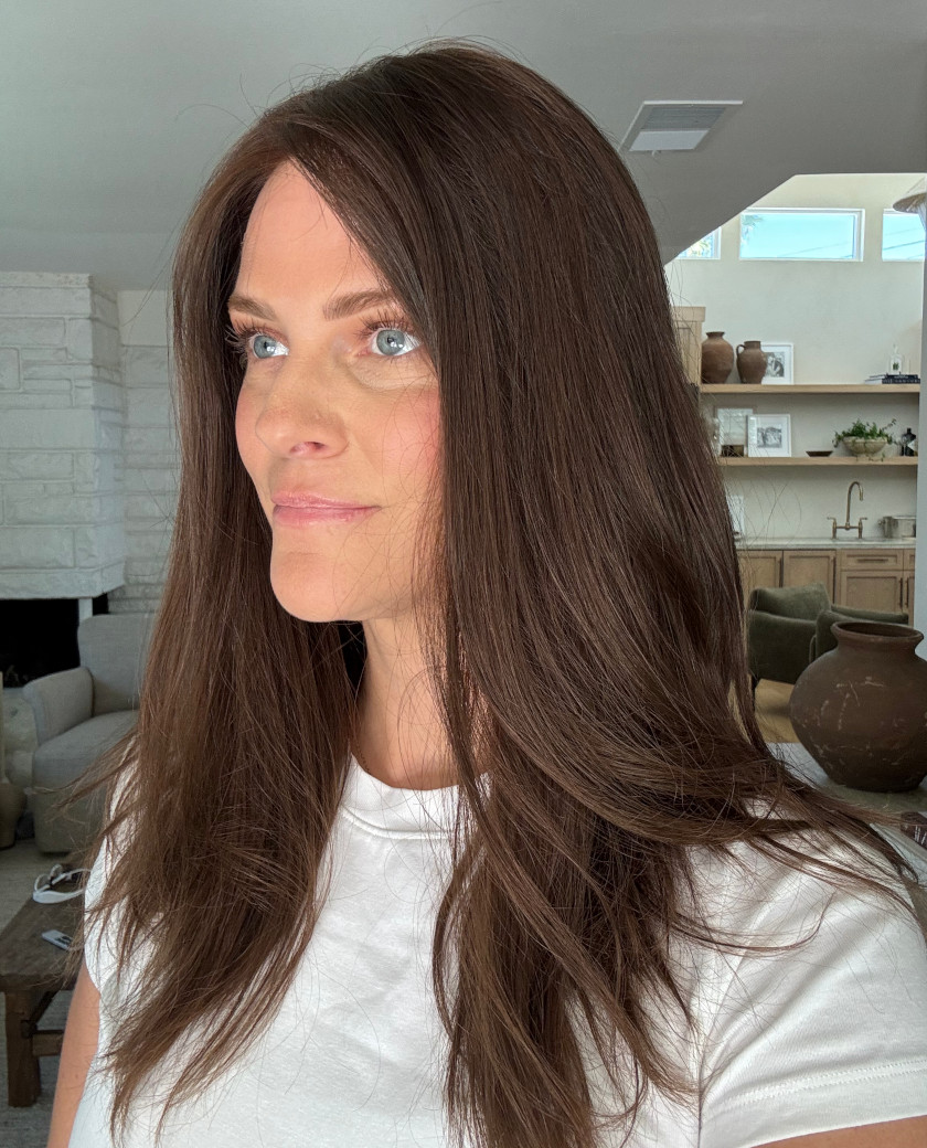 Mara wig — side view