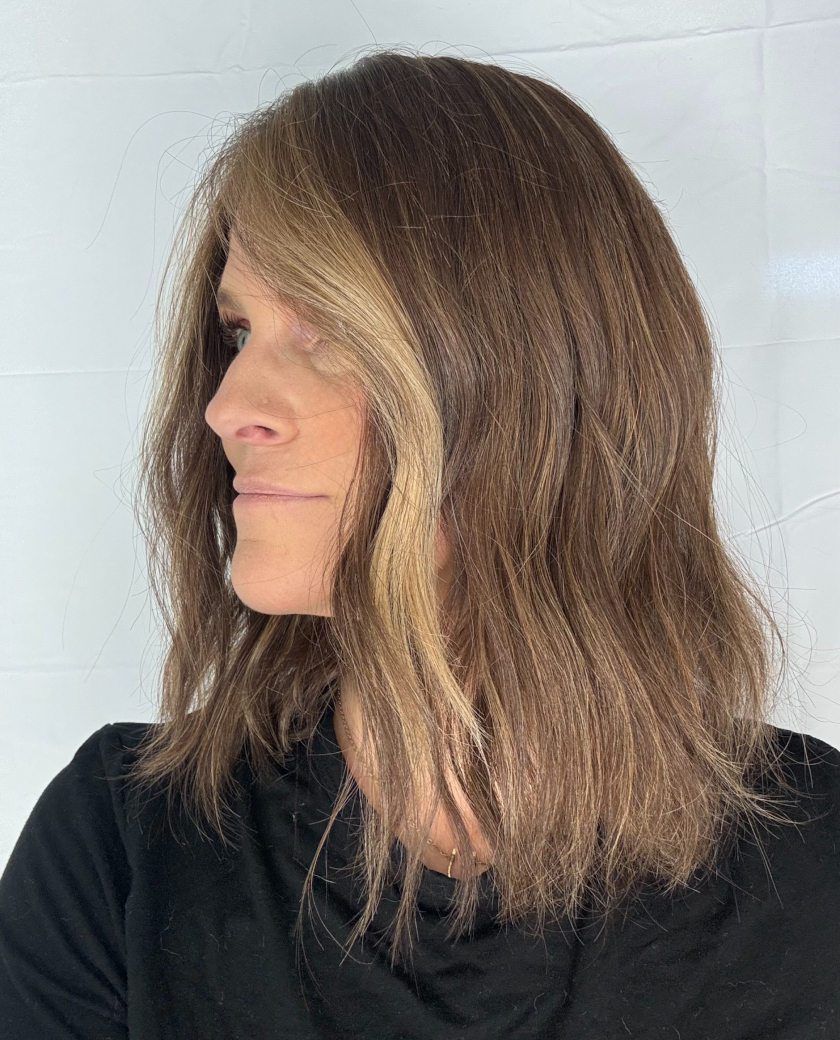 Sophia short wig — side view